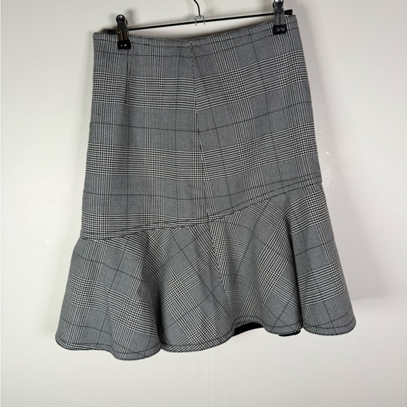 Ann Taylor Black And White Plaid Flounce Hem Skirt - Picture 5 of 8